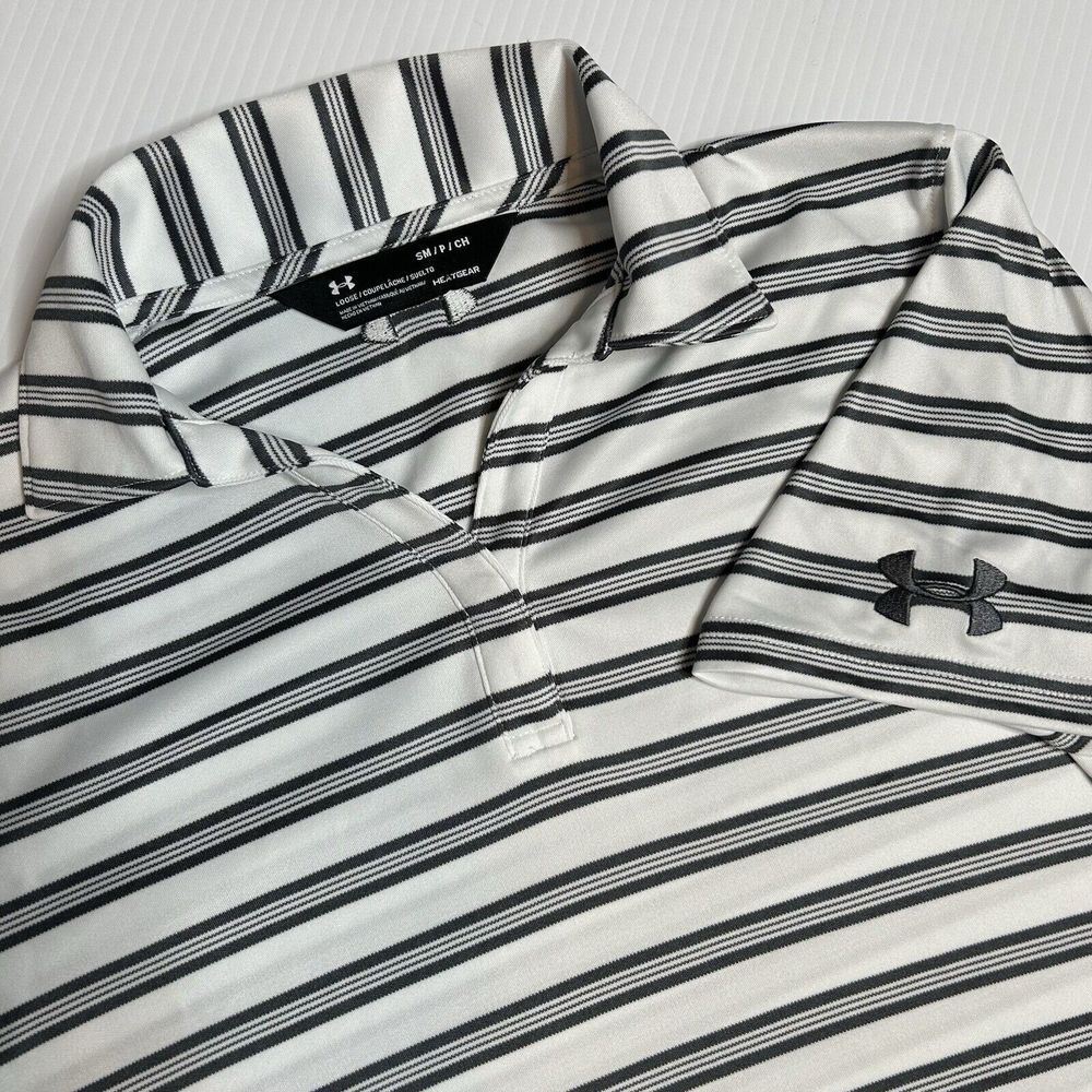 Under‎ Armour Men Sz S HeatGear Gray White Stripe Short Sleeve Performance Shirt